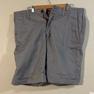 Under Armour Golf Shorts. 38, Grey
